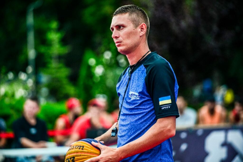 ФБУ та команда арбітрів розпочинають збір на допомогу нашому побратиму Андрію Менько 2 - basket.com.ua ФБУ та команда арбітрів розпочинають збір на допомогу нашому побратиму Андрію Менько 1 - basket.com.ua