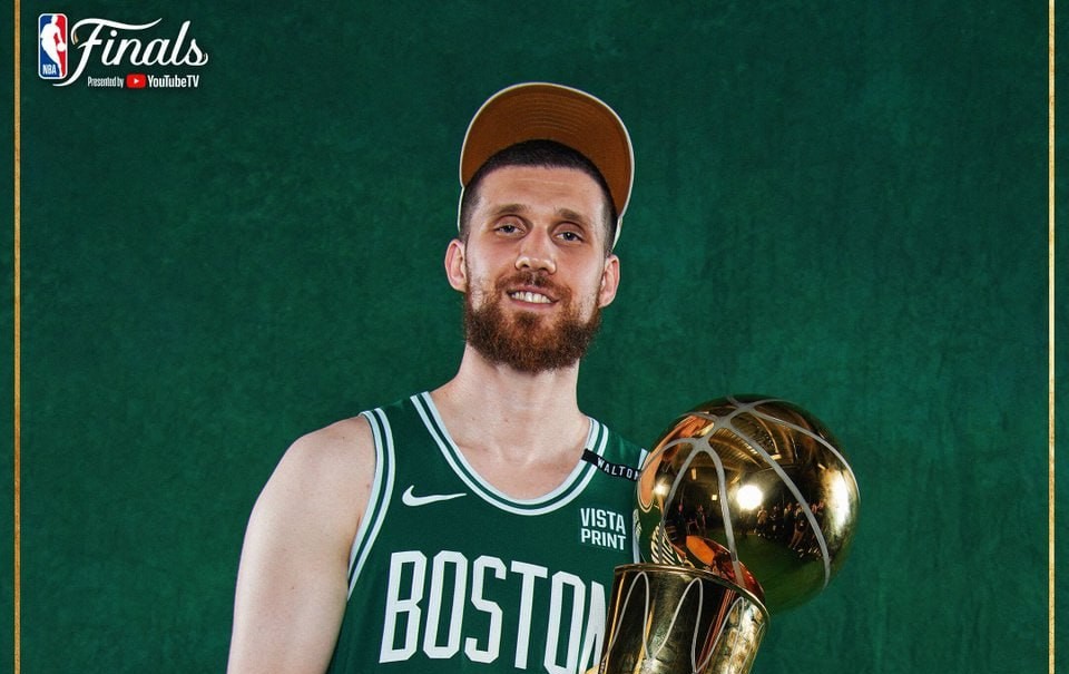 НБА привітала Святослава Михайлюка з чемпіонством 2 - basket.com.ua НБА привітала Святослава Михайлюка з чемпіонством 1 - basket.com.ua