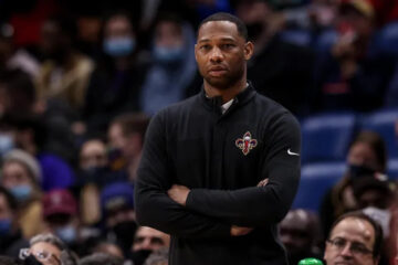 Перша відставка сезону: клуб Західної конференції вирішив звільнити тренера після невдалого старту 15