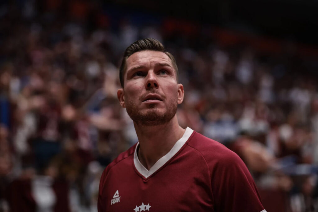 Капітан збірної Латвії анонсував завершення кар'єри в національній команді 5