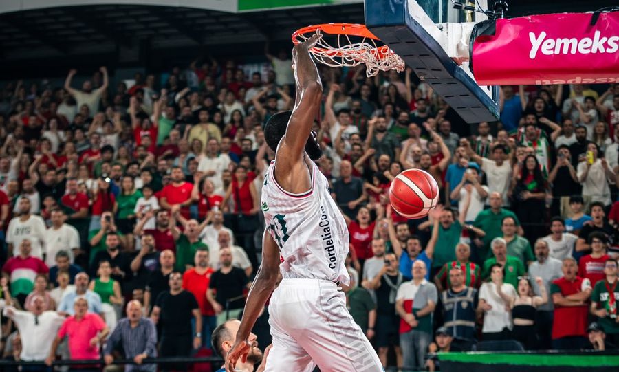 Чемпіонат Туреччини, 1/2 фіналу: результат матчу 8 червня 2 - basket.com.ua Чемпіонат Туреччини, 1/2 фіналу: результат матчу 8 червня 1 - basket.com.ua