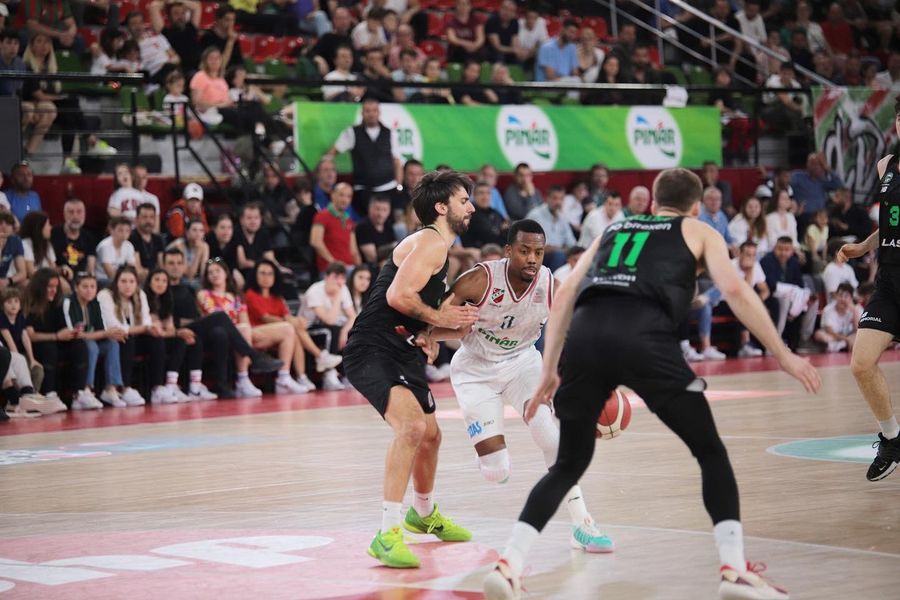 Чемпіонат Туреччини, 26-й тур: результати матчів 23 квітня 2 - basket.com.ua Чемпіонат Туреччини, 26-й тур: результати матчів 23 квітня 1 - basket.com.ua