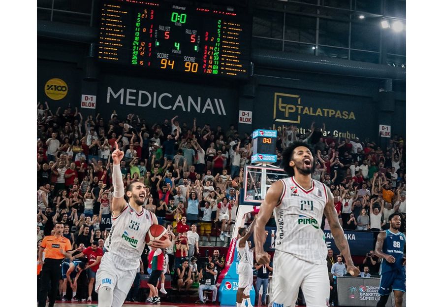 Чемпіонат Туреччини: визначився другий фіналіст 2 - basket.com.ua Чемпіонат Туреччини: визначився другий фіналіст 1 - basket.com.ua