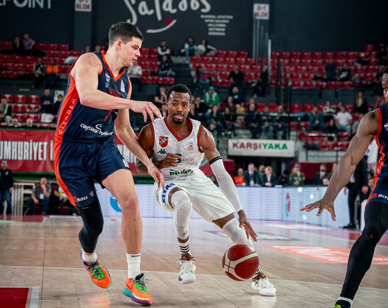 Чемпіонат Туреччини, 8-й тур: результат матчу 20 листопада 2 - basket.com.ua Чемпіонат Туреччини, 8-й тур: результат матчу 20 листопада 1 - basket.com.ua