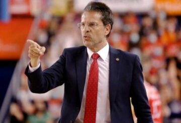 "Валенсію" може очолити тренер, який приводив клуб до перемоги у чемпіонаті Іспанії 53