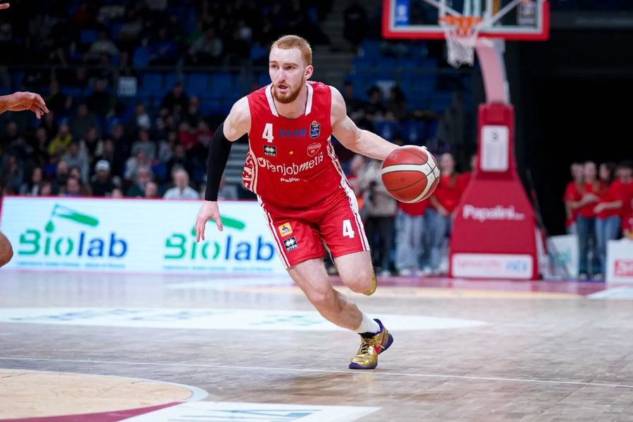 "Реал" розглядає варіант з підписанням плеймейкера "Варезе" 1 - basket.com.ua