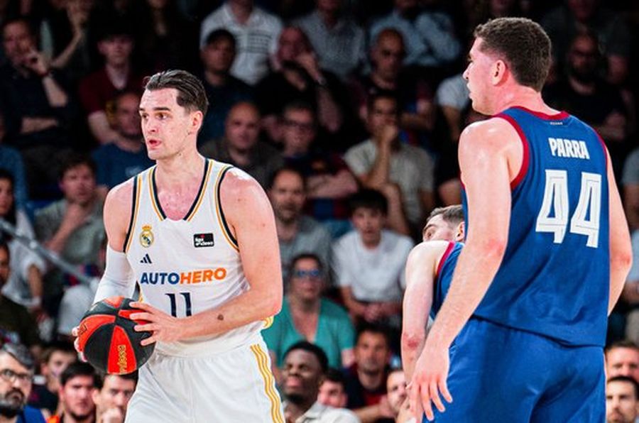 Чемпіонат Іспанії, плей-оф: "Реал" оформив "свіп" у півфінальній серії проти "Барселони" 2 - basket.com.ua Чемпіонат Іспанії, плей-оф: "Реал" оформив "свіп" у півфінальній серії проти "Барселони" 1 - basket.com.ua