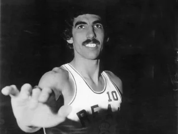 Наш американський Волтер. Як нащадок українських мігрантів до США став легендою європейського баскетболу 27 - basket.com.ua