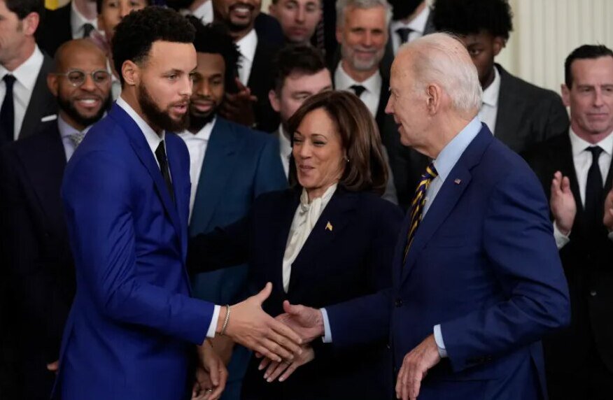 “Голден Стейт” відвідав Білий дім та зустрівся з президентом Джо Байденом 3 - basket.com.ua