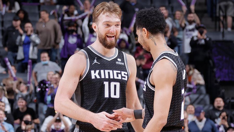 Домантас Сабоніс оновив декілька рекордів "Кінгз" 2 - basket.com.ua Домантас Сабоніс оновив декілька рекордів "Кінгз" 1 - basket.com.ua
