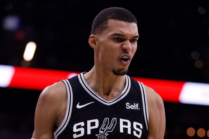 Віктор Вембаньяма встановив історичний рекорд НБА, начисто перегравши Янніса Адетокумбо 1