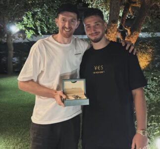 Альперен Шенгюн дотримався обіцянки і подарував годинник Rolex партнеру по збірній Туреччини 25