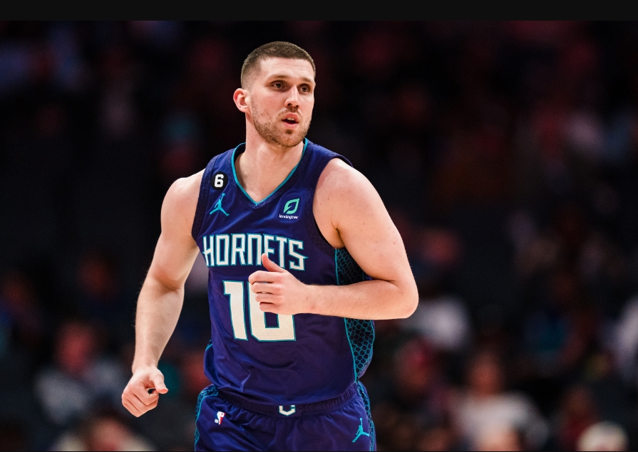 Стала відома позиція "Бостона" по підписанню Святослава Михайлюка 1 - basket.com.ua