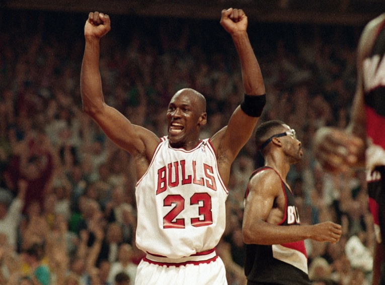 Картку з автографом Майкла Джордана продано за фантастичну рекордну суму в історії 1