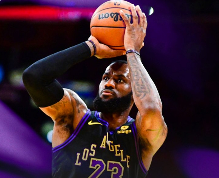 "Лейкерс" встановили вражаючий рекорд всіх часів НБА 2 - basket.com.ua "Лейкерс" встановили вражаючий рекорд всіх часів НБА 1 - basket.com.ua