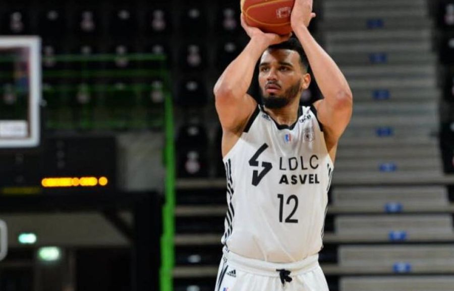 "Фенербахче" підписав французького форварда 1 - basket.com.ua