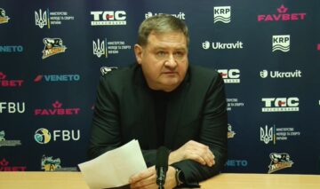 Євген Мурзін: "Провальна гра з нашого боку. Тільки 8 передач на всю команду" 29