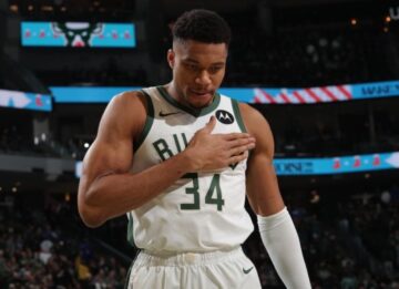 Янніс Адетокумбо повторив видатне досягнення Леброна Джеймса і Майкла Джордана 53 - basket.com.ua