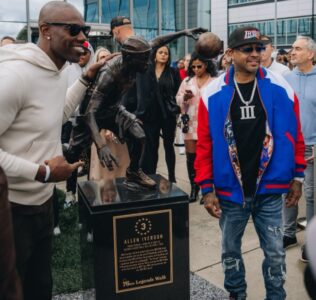 Топ-клуб НБА відкрив статую легендарному баскетболісту 29 - basket.com.ua