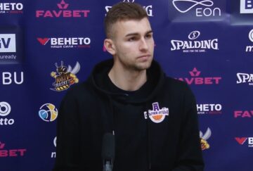 Антон Мусієнко: "В середині першої четверті я вже задумувався над тим, щоб самому вийти на паркет" 63