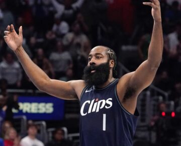 Джеймс Харден побив видатний рекорд Леброна Джеймса і вивів команду в плей-офф НБА 33