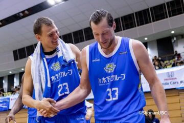 Українці за кордоном: Ковальов, Антіпов, Бояркін, Тихонов 29