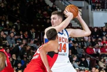 Дмитро Скапінцев зіграв в старті в матчі G-ліги 53