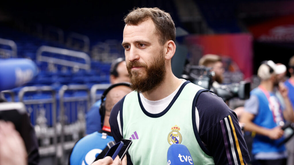 Легендарний плеймейкер "Реала" оголосив про завершення кар'єри 2 - basket.com.ua Легендарний плеймейкер "Реала" оголосив про завершення кар'єри 1 - basket.com.ua