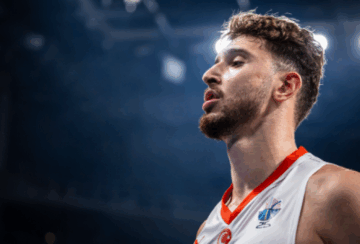 Альперен Шенгюн: "Я пишаюся тим, що захищаю прапор Туреччини" 39