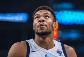 "Грати за свою країну - це щось особливе": легенда НБА захопливо відгукнувся про Адетокумбо 47