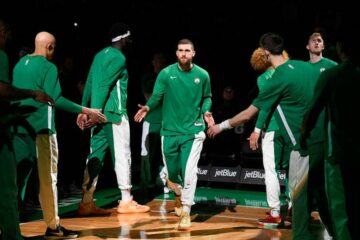 Cвятослав Михайлюк набрав 3 очки проти "Індіани" та вийшов на друге місце за перемогами у плей-оф серед українців 62 - basket.com.ua