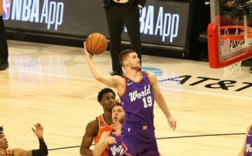 Були і данки, і дальні, і базер-біттер: найкращі матчі Святослава Михайлюка в НБА (блог) 23 - basket.com.ua