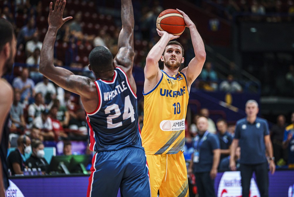 Святослав Михайлюк: “На Євробаскеті ми могли потрапити в четвірку” 2 - basket.com.ua Святослав Михайлюк: “На Євробаскеті ми могли потрапити в четвірку” 1 - basket.com.ua