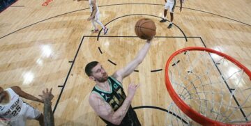 Михайлюк провів найрезультативніший матч сезону, Скапінцев вийшов в старті "Вестчестера" 49 - basket.com.ua