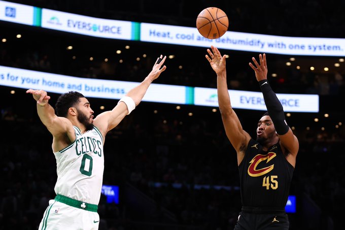 Донован Мітчелл підкорив рекорд Леброна Джеймса в плей-офф НБА 2 - basket.com.ua Донован Мітчелл підкорив рекорд Леброна Джеймса в плей-офф НБА 1 - basket.com.ua