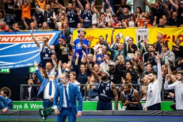 Українці за кордоном: команда Ткаченко пробилася до плей-оф чемпіонату Німеччини 33