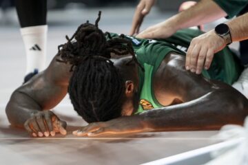 Центровий "Панатінаїкоса" звернувся до фанів після жахливої травми в матчі Євроліги 29