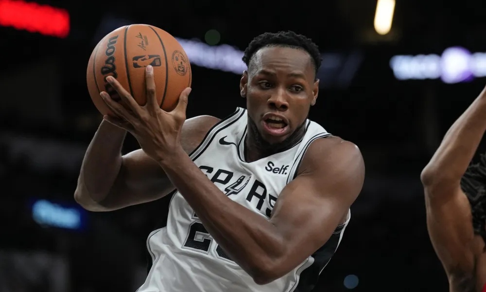 "Сан-Антоніо" втратив центрового до кінця сезону 1 - basket.com.ua