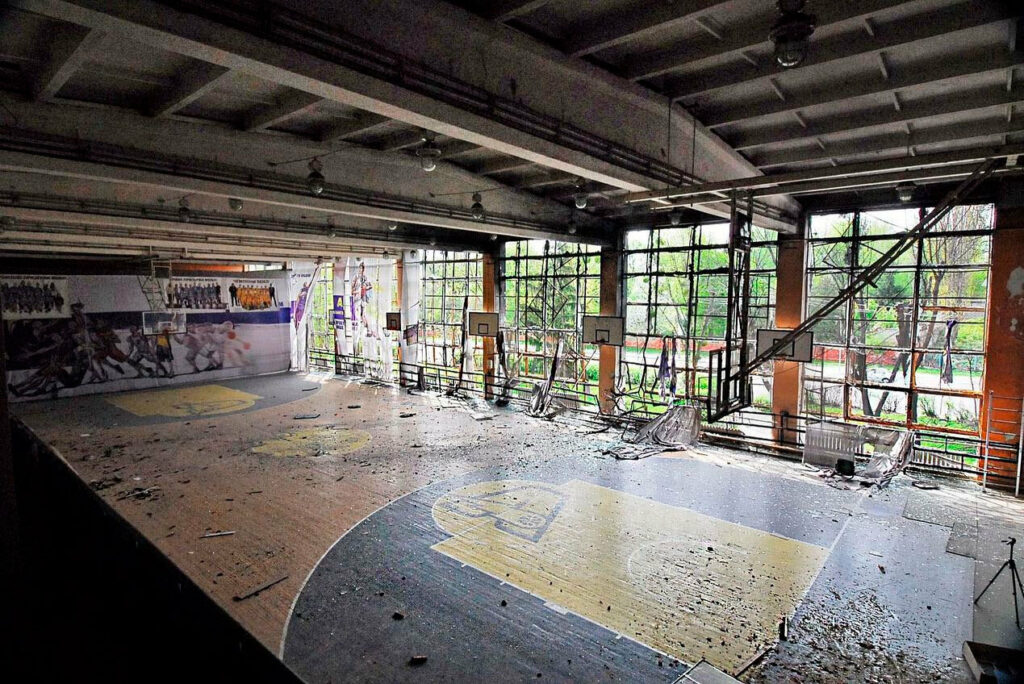 Smoove показав кадри із розбомбленого оккупантами столичного спорткомплексу «Авангард» 5 - basket.com.ua