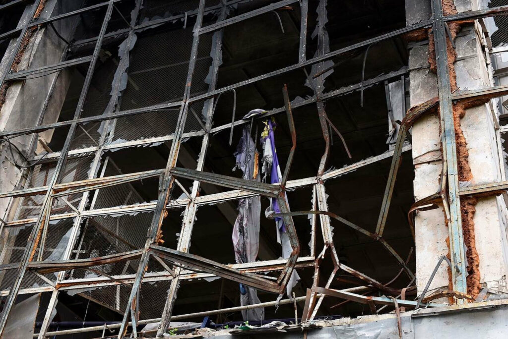 Smoove показав кадри із розбомбленого оккупантами столичного спорткомплексу «Авангард» 9 - basket.com.ua