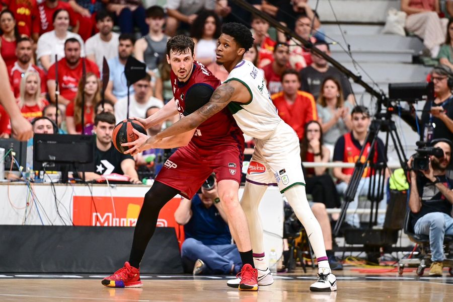 Чемпіонат Іспанії, плей-оф: "Унікаха" зрівняла рахунок у серії 2 - basket.com.ua Чемпіонат Іспанії, плей-оф: "Унікаха" зрівняла рахунок у серії 1 - basket.com.ua