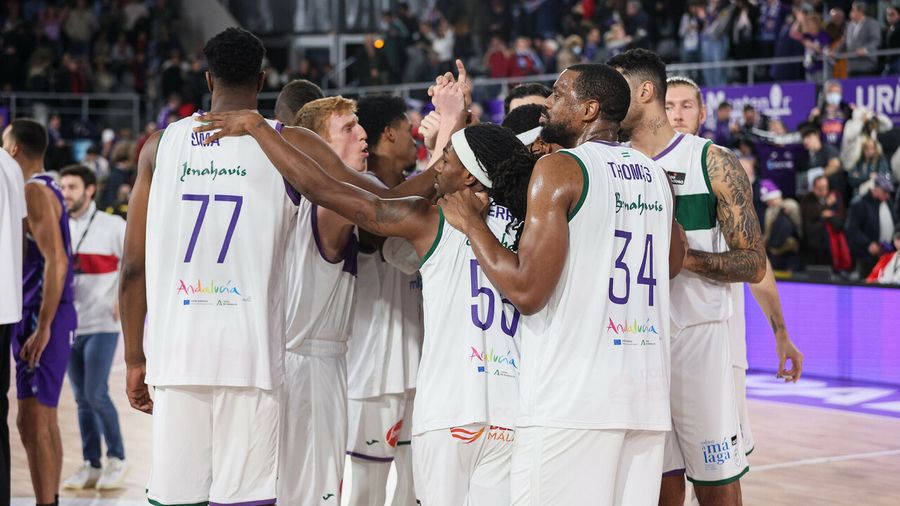 Чемпіонат Іспанії 17-й тур: результати матчів 6 січня 2 - basket.com.ua Чемпіонат Іспанії 17-й тур: результати матчів 6 січня 1 - basket.com.ua