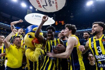 Форвард "Фенербахче" встановив рекорд Євроліги за результативністю в одному матчі 53 - basket.com.ua