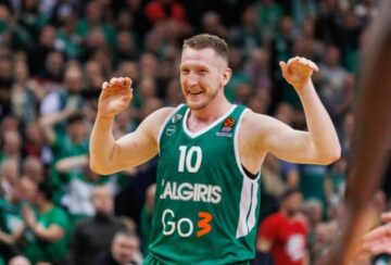 "Олімпіакос" підпише грека, "Валенсія" продовжила контракт з лідером, зміни "Жальгіріса" 51