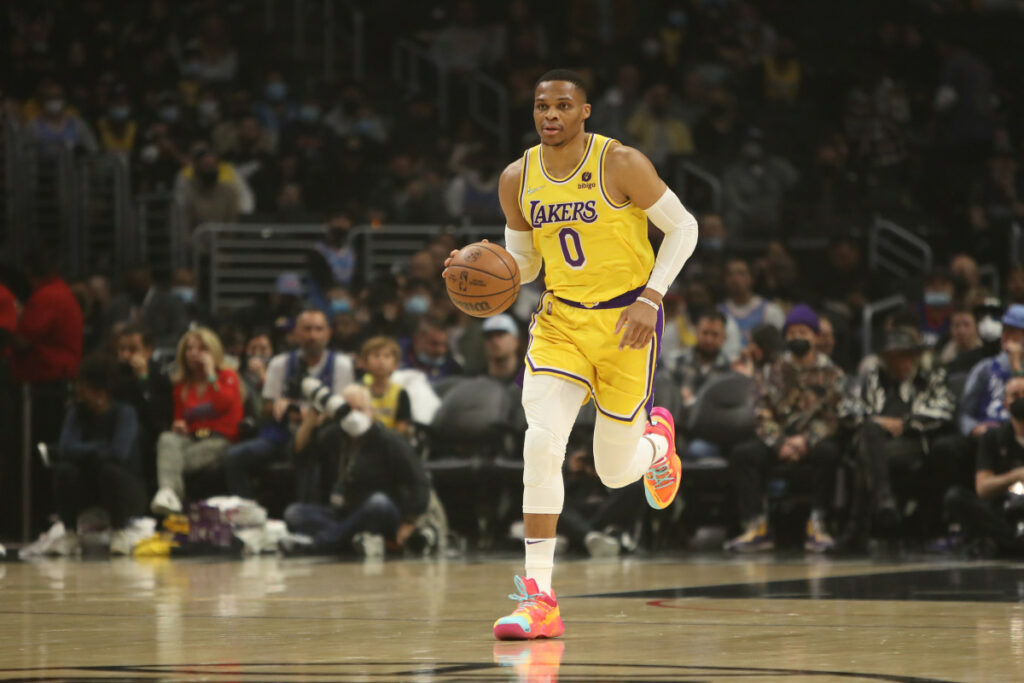 «Бруклін» не обміняє Ірвінга на Вестрбрука без драфт-піків 2 - basket.com.ua «Бруклін» не обміняє Ірвінга на Вестрбрука без драфт-піків 1 - basket.com.ua