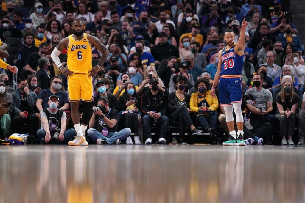 Квитки на матч "Лейкерс" та "Уорріорз" на 2-му місці за ціною в історії 2 - basket.com.ua Квитки на матч "Лейкерс" та "Уорріорз" на 2-му місці за ціною в історії 1 - basket.com.ua