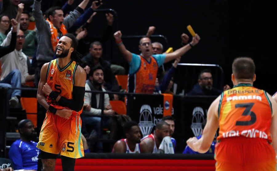 Євроліга: 18-й тур: результати матчів 11 січня 2 - basket.com.ua Євроліга: 18-й тур: результати матчів 11 січня 1 - basket.com.ua