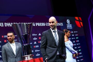 Спануліс – про перемогу над "Олімпіакосом": "Це мій найбільший тріумф за тренерську кар'єру" 43