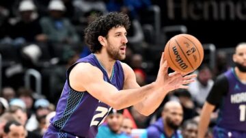 Майбутній новачок Євроліги запропонував 5 млн на рік зірковому європейцю з НБА 43