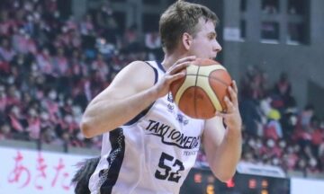 Українці за кордоном: Герун, Зайцев, Бояркін, Антіпов, Йяму, Журавльов, Ліщина 43